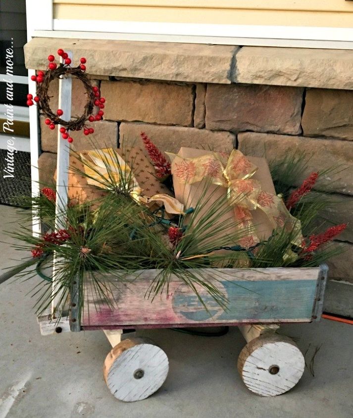 christmas on the front porch, christmas decorations, porches, seasonal holiday decor