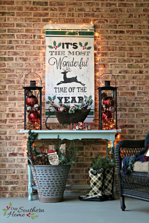 vintage look christmas sign, christmas decorations, crafts, seasonal holiday decor