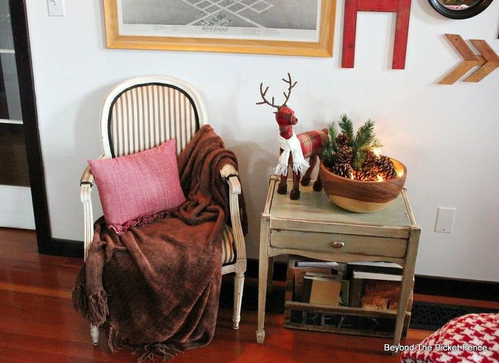 a winter woodland christmas, christmas decorations, home decor, seasonal holiday decor