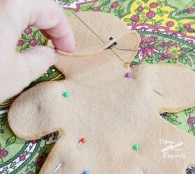 handmade gingerbread boys and girls, christmas decorations, crafts, seasonal holiday decor