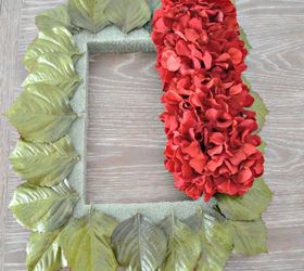 diy red hydrangea christmas wreath, christmas decorations, crafts, hydrangea, seasonal holiday decor, wreaths