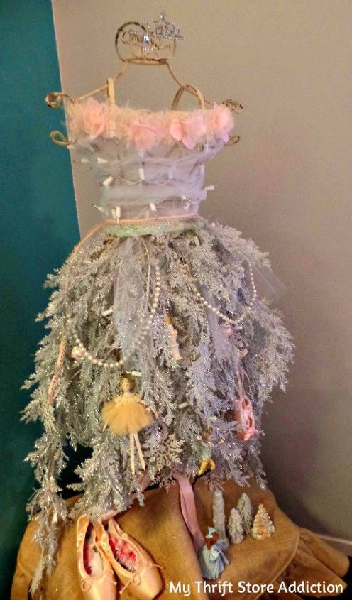 dress form to christmas tree part 2 christmastreealernatives, christmas decorations, seasonal holiday decor