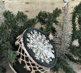 diy multipurpose gift wrap, christmas decorations, crafts, seasonal holiday decor