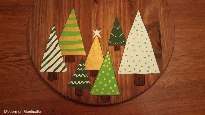 lazy susan painted christmas tree design, christmas decorations, crafts, seasonal holiday decor
