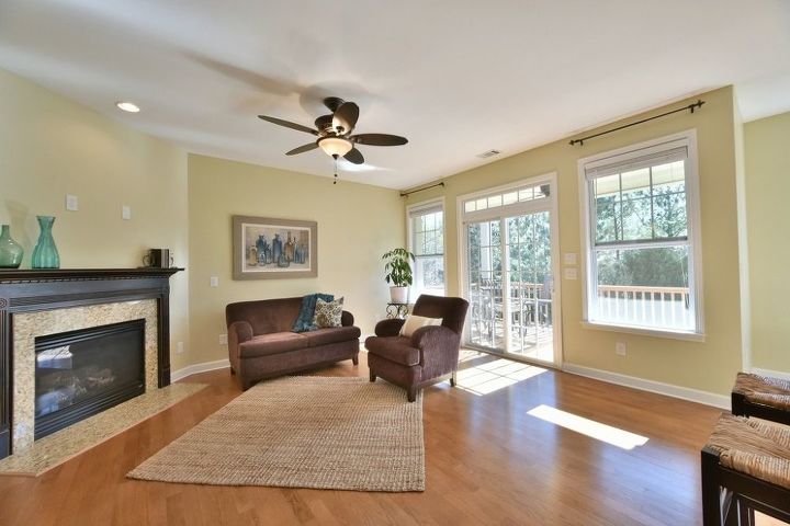 q aqui hay mas fotos de mi casa para la venta, Lo mismo pero con cenefas negro y oro eliminado para ver el patio trasero y la vegetaci n