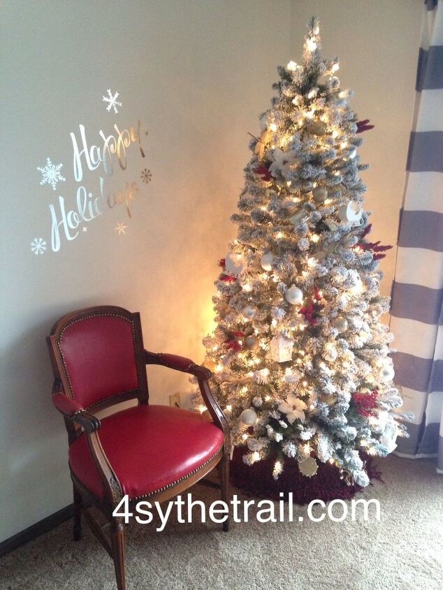 Cost Effective Alternative For A Tree Skirt Hometalk Alternative For A Tree Skirt Christmas Decorations Seasonal Holiday Decor