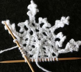 diy knitted snowflakes, christmas decorations, crafts, seasonal holiday decor