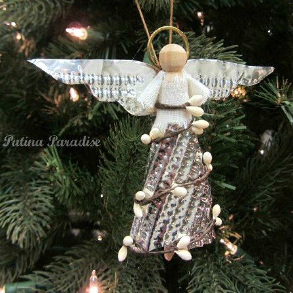 s look closely at these christmas angels you ll see something familiar, christmas decorations, seasonal holiday decor, Aluminum Baking Sheets
