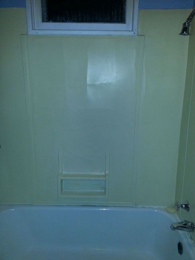 q ugly tub surround, bathroom ideas, home decor, home decor dilemma, Can you see the lines I m talking about They re both horizontal and vertical Looks like the wrong adhesive may have been used