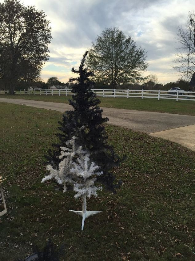 Dingy White Tree Spray Painted Black Hometalk Dingy White Tree Spray Painted Black Christmas Decorations Seasonal Holiday Decor Almost