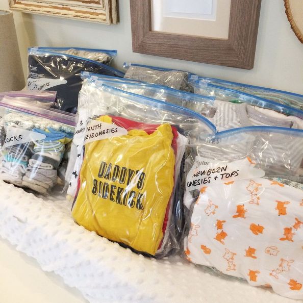 s the best organizing ideas of 2015 that you should do this year too, organizing, Keep Baby Clothes in Order with Zip Locks
