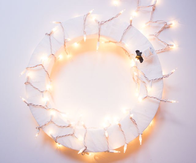 glowing snowflake wreath, christmas decorations, crafts, seasonal holiday decor, wreaths