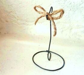 rustic wire ornament stand quick, christmas decorations, crafts, seasonal holiday decor