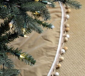 no sew christmas tree skirt from vintage tablecloth, christmas decorations, crafts, repurposing upcycling, seasonal holiday decor