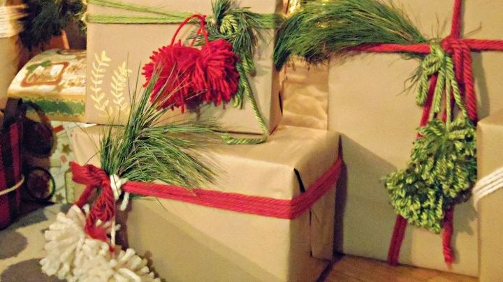 s 23 easy christmas ideas for the last minute, christmas decorations, seasonal holiday decor, Use yarn to wrap stylish gifts