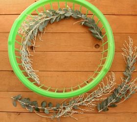 s the 15 most brilliant ideas people came up with in 2015, crafts, diy, home improvement, Laundry Basket Wreath Maker