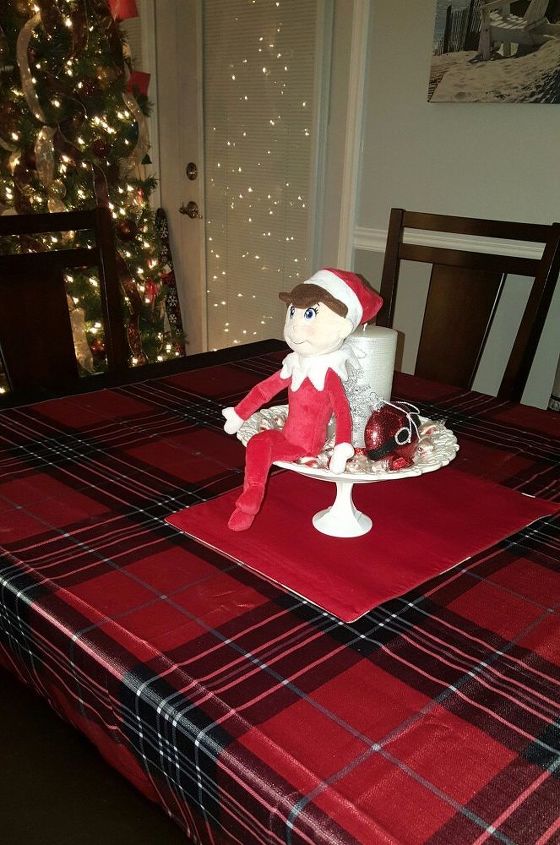 unexpected holiday tablecloth, christmas decorations, seasonal holiday decor