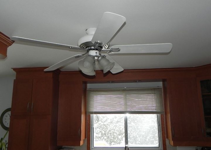 update an old ceiling fan with spray paint, diy, painting, wall decor