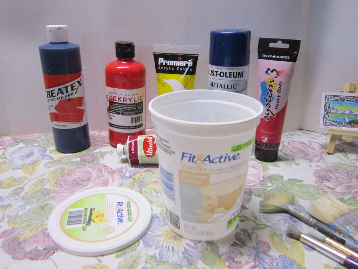 re purposing that yogurt container
