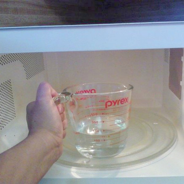 s 10 tiny changes to cut your cleaning routine in half, cleaning tips, Let the microwave clean itself