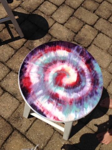 Tie Dye Effect With Spray Paint 