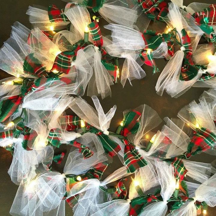 s 14 string light ideas that are cozier than your bed, bedroom ideas, lighting, Cozy Plaid Garland