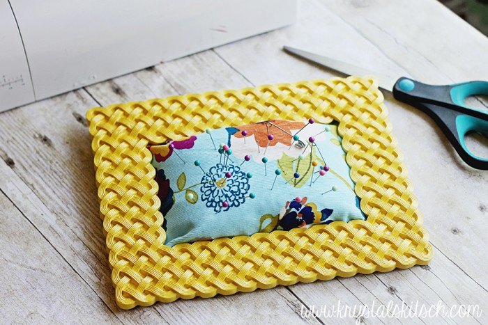 diy picture frame pin cushion, crafts