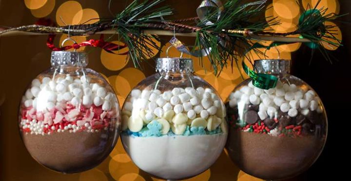 haz brillar la temporada con estos adornos navideos caseros, 2 Adorno navide o de chocolate caliente para calentar la barriga