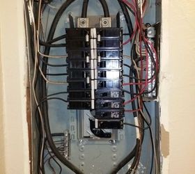breaker box does not have a main power shut off