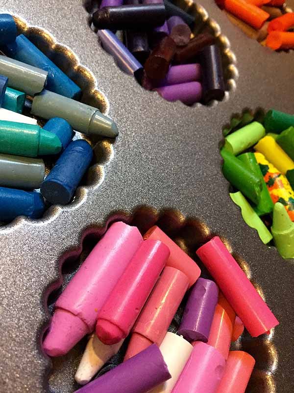 Super Crayon Coloring Book Station Hometalk Super Crayon Coloring Book Station Crafts Repurposing Upcycling