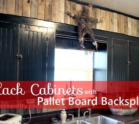 black chalkboard cabinets with pallet backsplash, chalk paint, kitchen backsplash, kitchen cabinets, kitchen design, pallet, repurposing upcycling