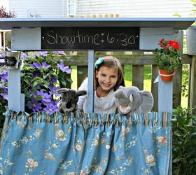 puppet theater from a pallet, chalk paint, flowers, garages, pallet, Have fabulous puppet shows all summer long