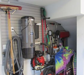 organizacin del garaje para una familia de 10 personas, StoreWALL funciona incluso en este peque o espacio