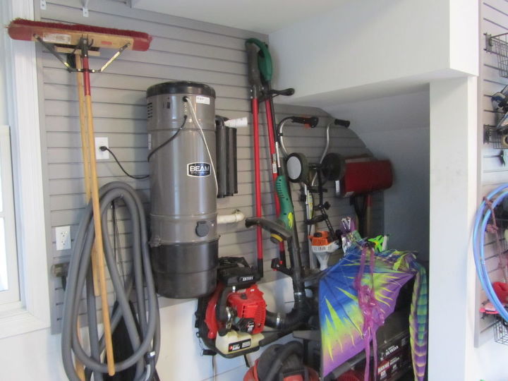 organizao da garagem para uma famlia de 10 pessoas, StoreWALL funciona mesmo neste pequeno espa o