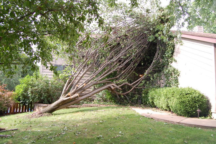 storm damage here are 10 guidelines to hire a contractor after a natural disaster, home maintenance repairs, how to, Before you remove or alter the damage document it with photos and contact your insurance carrier