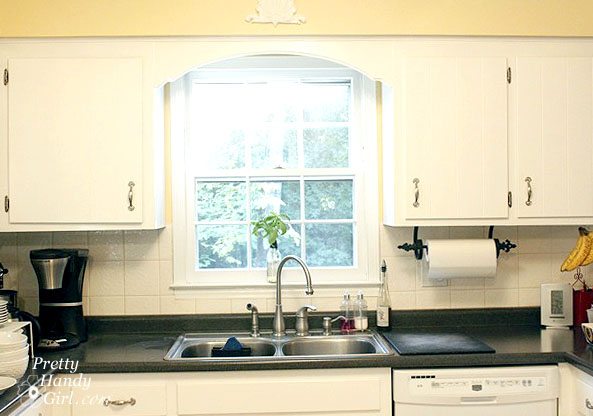 kitchen instant makeover on a dime, home decor, kitchen design, Plain Jane white kitchen before picture