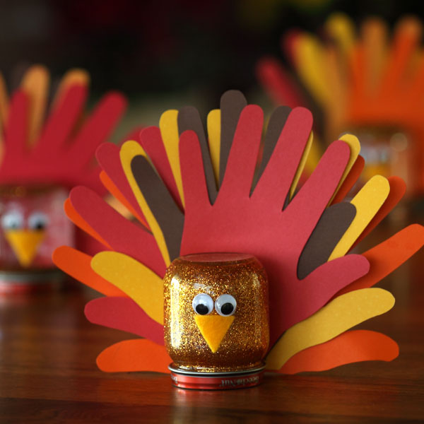 cute turkey thanksgiving glitter globes, crafts, seasonal holiday decor, thanksgiving decorations