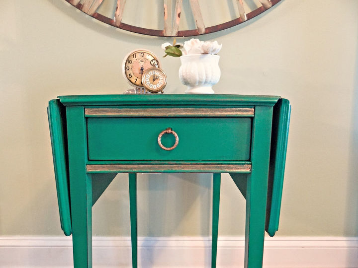 diy thursday antiqued emerald side table, painted furniture, After waxed gold detail
