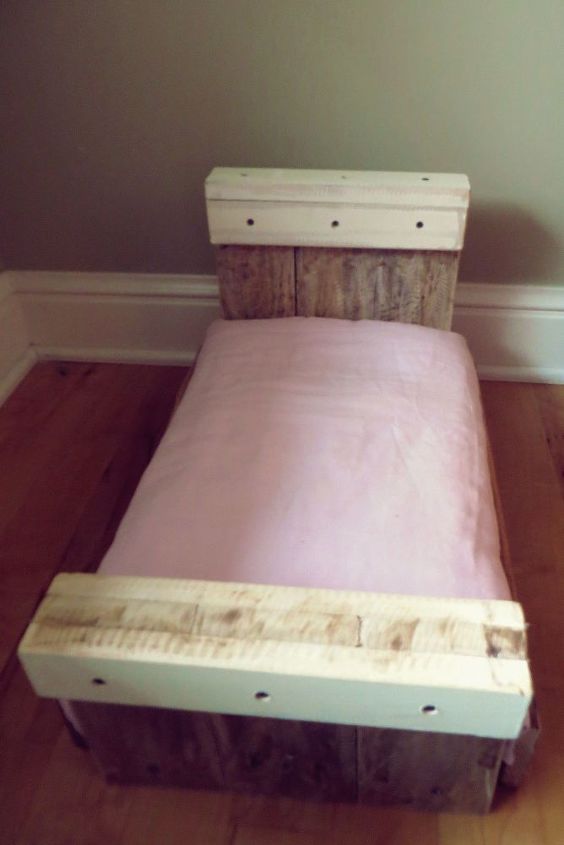 pallet wood doll bed, pallet