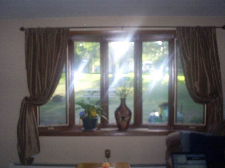 preciso de ideias para cortinas, Fiz pain is escuros no ano passado agora o sof fica de frente para a janela