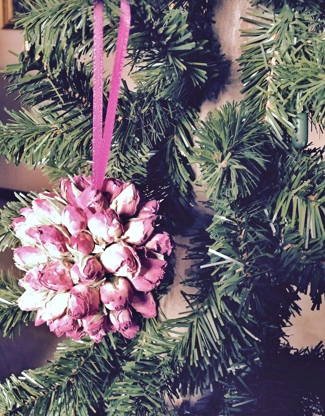 how to make rosebud ornaments, christmas decorations, crafts, seasonal holiday decor