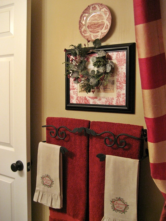 meu banheiro de hspedes em estilo francs com uma cortina de chuveiro incrvel