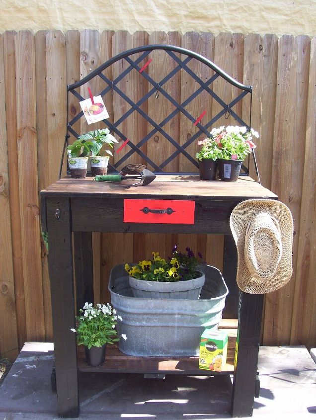 pallet potting table 2 ready for spring, diy renovations projects, gardening, pallet projects, Completed Table