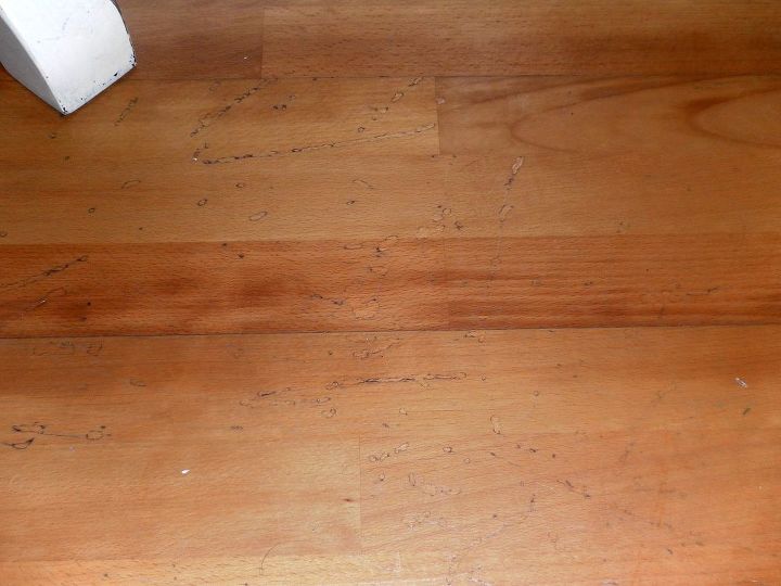 diy painting old laminate floors beforeandafter, diy, flooring, how to, painting, My Old scratched laminate floor