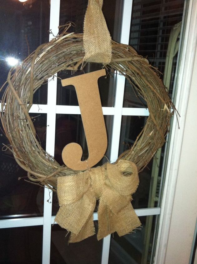 burlap lace mason jars and daisy flowers but i am not a daisy duke, crafts, mason jars, wreaths, Added the initial to the grapevine wreath with burlap bow
