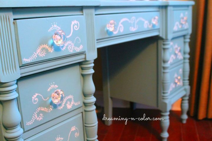 painted details on a vanity, chalk paint, painted furniture, Updating a vintage dresser with chalk paint and crystal knobs
