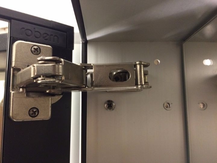Robern Medicine Cabinet With Sagging, Medicine Cabinet Mirror Door Hinges