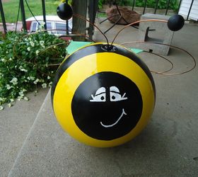 bowling ball yard art, crafts, Bee ignore the green tape it is holding the wings in place while they dry