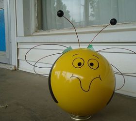 bowling ball yard art, crafts, Bee 3