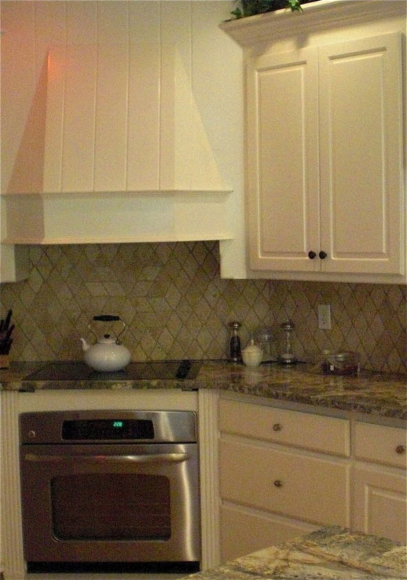 stove hood transformation, appliances, home decor, kitchen design, Before of white hood area